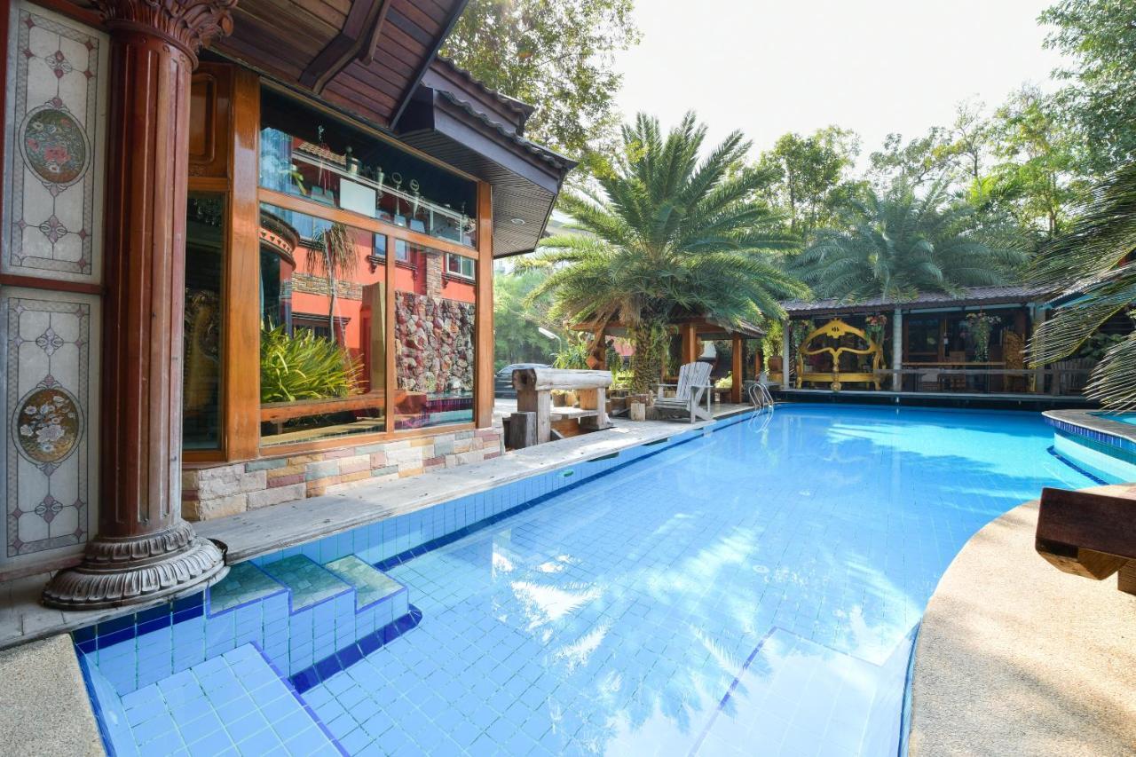 Oyo 549 Maesri Resort Pattaya Buitenkant foto