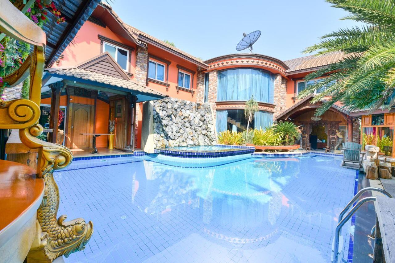 Oyo 549 Maesri Resort Pattaya Buitenkant foto