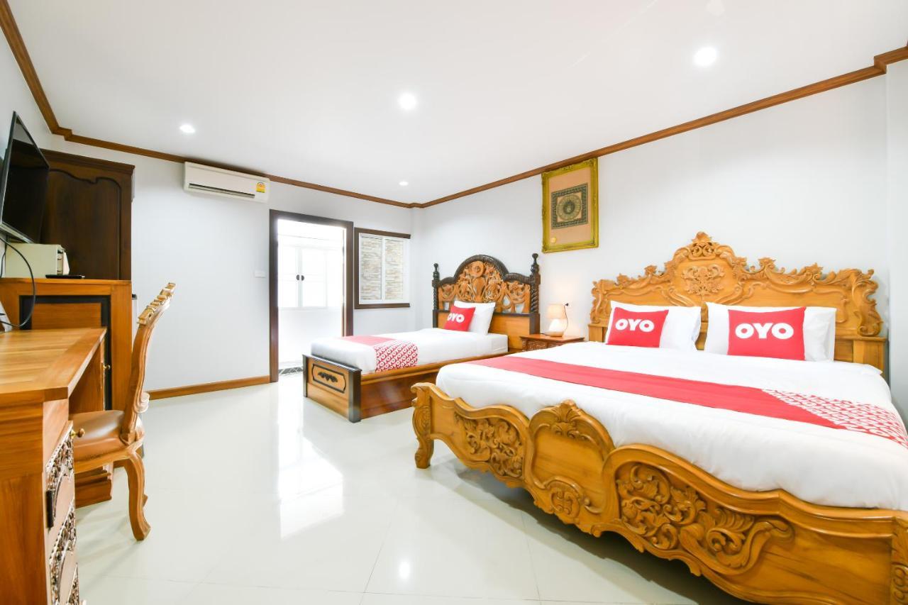 Oyo 549 Maesri Resort Pattaya Buitenkant foto
